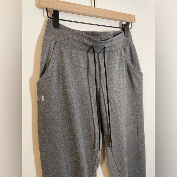 Under Armour Heat Gear Gray Joggers Sweatpants Size Small Lightweight EUC - Picture 3 of 8